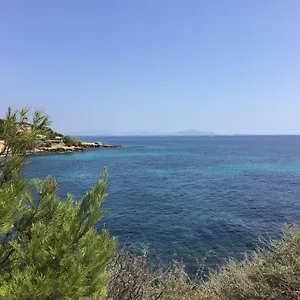https://studio-sausset-les-pins.fr-provencehotel.com